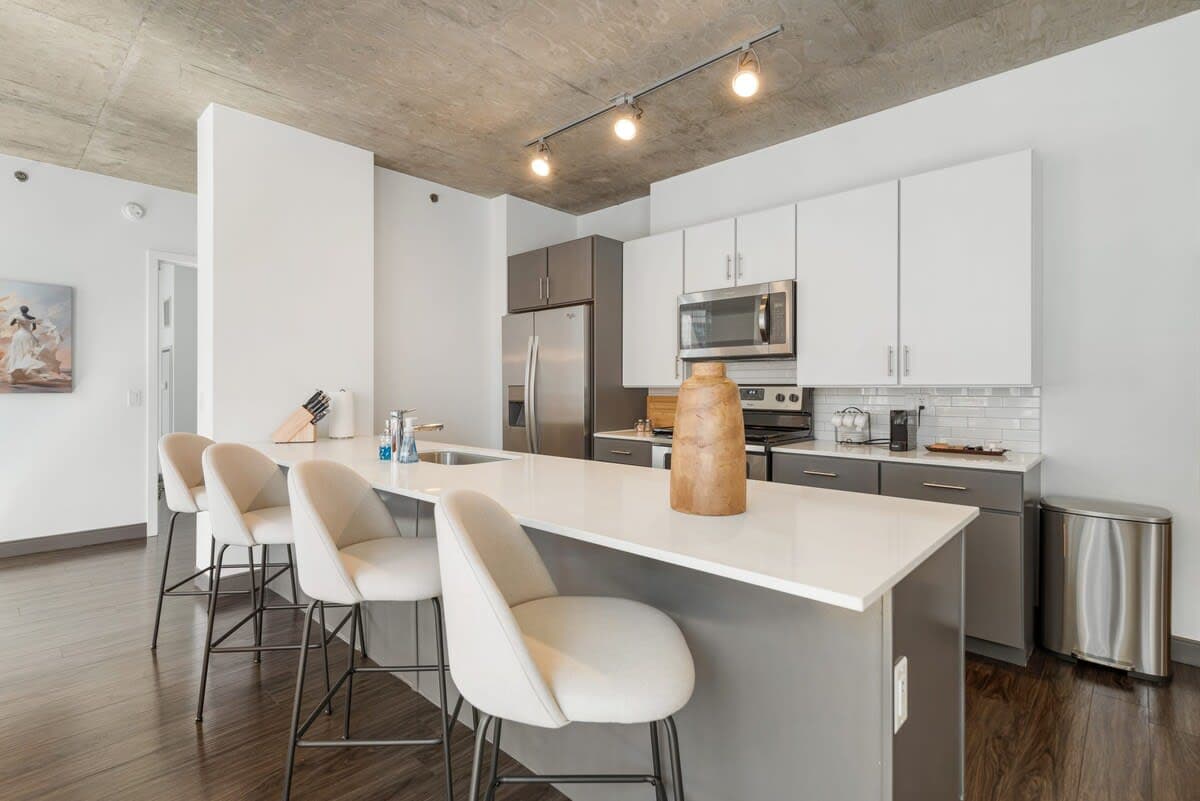 High-End 3BR Retreat + Steps to Millennium Park interior 2